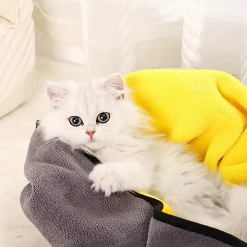 Pet Microfiber Bath Towel — Super Absorbent for Dogs & Cats